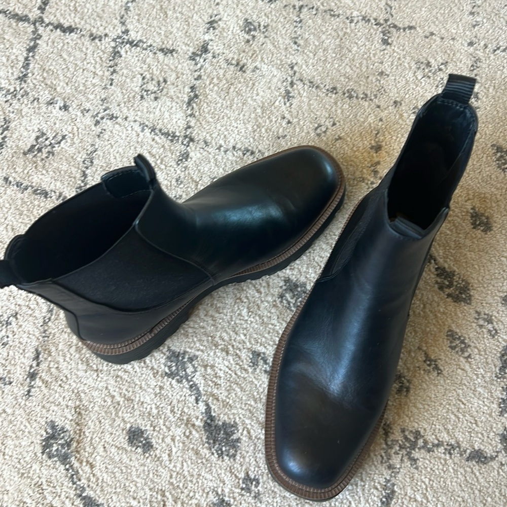Sam Edelman Chelsea boot size 9.5 black